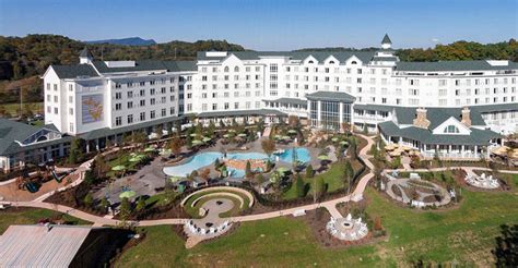 dreamworld hotel pigeon forge tn.
